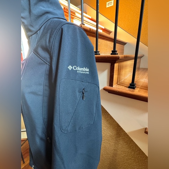 Women Columbia Sportswear Titanium Omni Shield - Picture 5 of 12